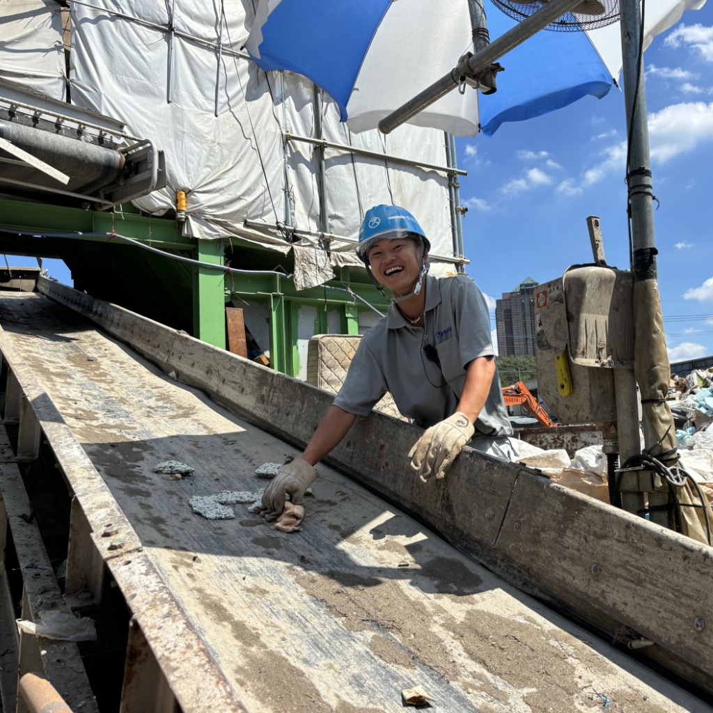 選別作業員 職場の様子|青梅工場 応募要項